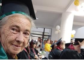 Un exemplu pentru noi toți - La 73 de ani, Maria Movilă a terminat facultatea și se pregătește să susțină licența