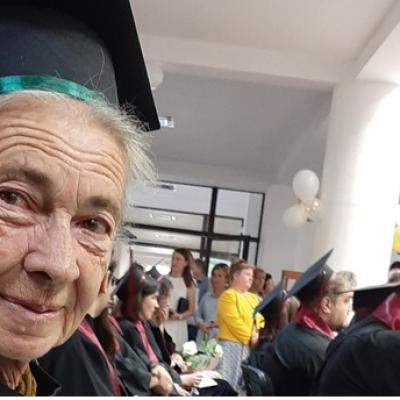 Un exemplu pentru noi toți - La 73 de ani, Maria Movilă a terminat facultatea și se pregătește să susțină licența