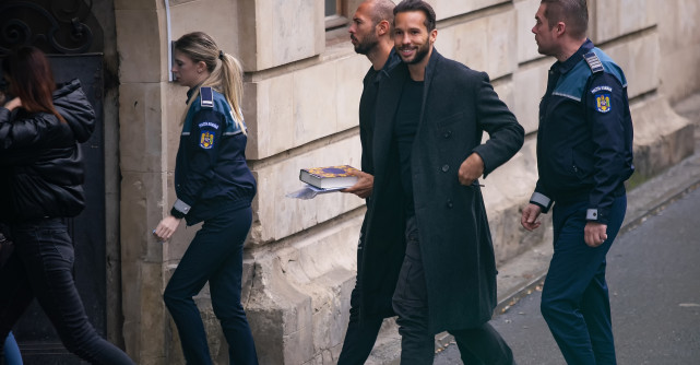 În România unde 1 din 2 femei suferă violență domestică, violatorul Tristan Tate e invitat pe scena unui eveniment de fitness