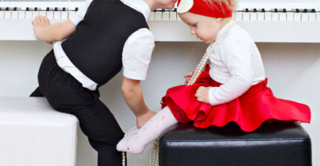 Caz incredibil: Baietel de sase ani, suspendat pentru HARTUIRE SEXUALA! Motivul te va lasa MASCA!