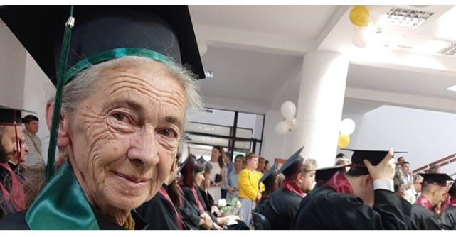 Un exemplu pentru noi toți - La 73 de ani, Maria Movilă a terminat facultatea și se pregătește să susțină licența
