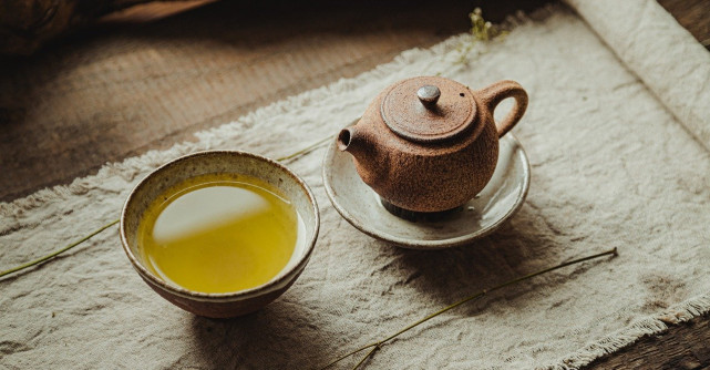 Când se bea ceaiul de turmeric - Ghid complet pentru beneficii și consum