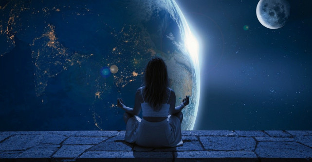 Universul te așteaptă. Arată-i că ești pregătită pentru tot ce urmează și vei vedea cât de repede se va schimba viața ta