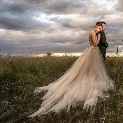 Tendinte de top in cele mai noi colectii de rochii pentru mirese la Bucharest Bridal Fashion Show