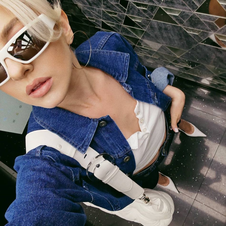 Lidia Buble, vacanță romantică în Grecia alături de iubit! Uite cum se relaxează artista pe cele mai însorite plaje