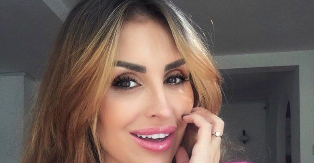 Roxana Blagu suferă de dorul fetiței sale. Adolescenta nici nu vrea să audă de mama ei!