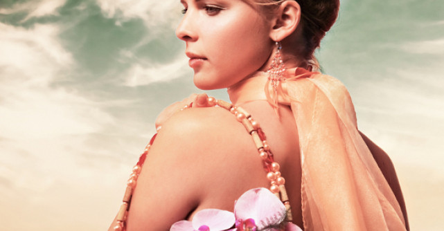 Video: Ea este noua iubita a lui Prigoana