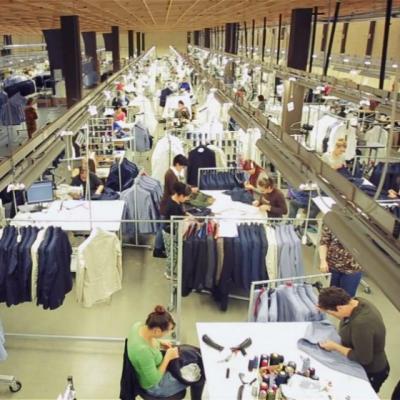 Wall-Street: In vizita la fabrica Formens din Botosani, locul de unde pleaca sute de mii de costume in Europa