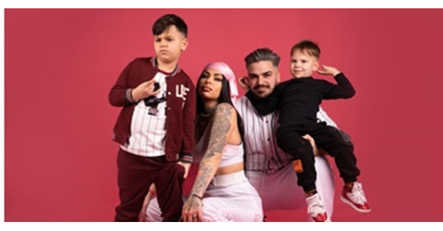 Cântă trap, dar are o familie extraordinară și doi copii superbi. Hai să o cunoști pe Badd G!