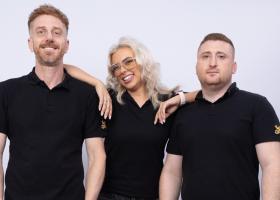 Interviu cu Teo Cosma de la Vânătorii de comori: România - Păpușile Arădeanca din România au fost un obiect unic în istorie