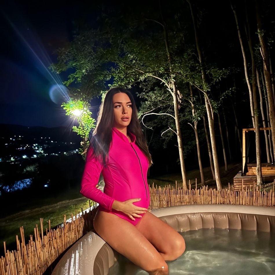 Veste bombă în showbiz: Iustina de la Insula Iubirii a devenit mamă!