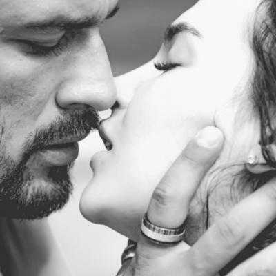 3 Lucruri pe care sa i le spui unui barbat pe care vrei sa il cuceresti definitiv