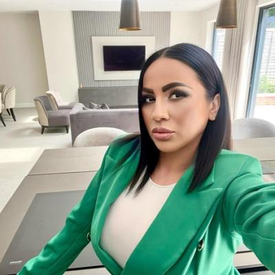 Rocsana Marcu, viață de lux în Londra! Vedeta a renunțat la televiziune, iar acum învârte mii de lire 