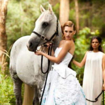 16 Idei de la Designeri pentru coafura miresei