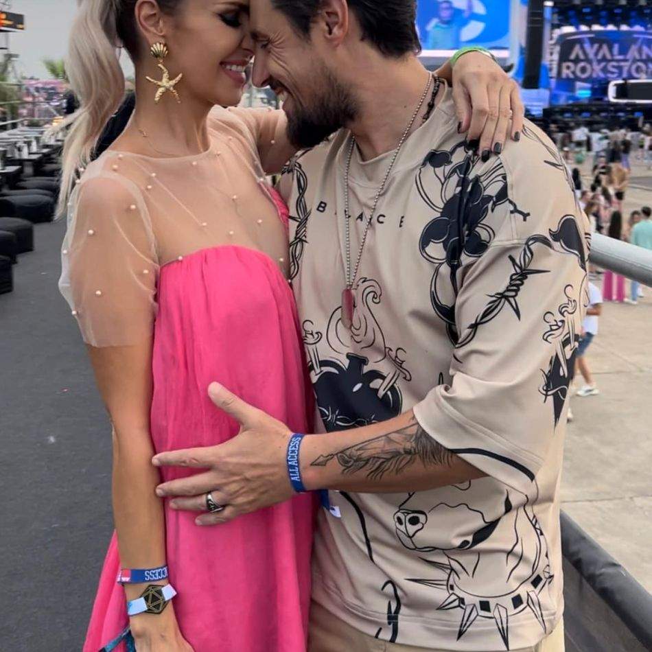 După un an și jumătate de relație, Daniel Pavel vrea să o ceară în căsătorie pe iubita lui: Simt că e momentul...