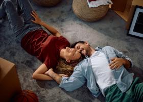 Un cunoscut terapeut dezvăluie zece întrebări care te ajută să afli dacă mai ești atras de partenerul tău