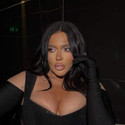 Oana Radu, reacție uluitoare în timpul concertului! Ce le-a făcut celor care i-au pus laserul în ochi