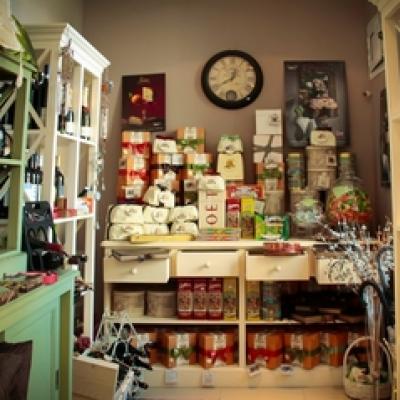 Cool Hunt: Corelli Boutique, un refugiu al frumosului