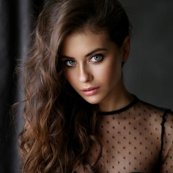 Lentile de contact pentru ochi fermecatori