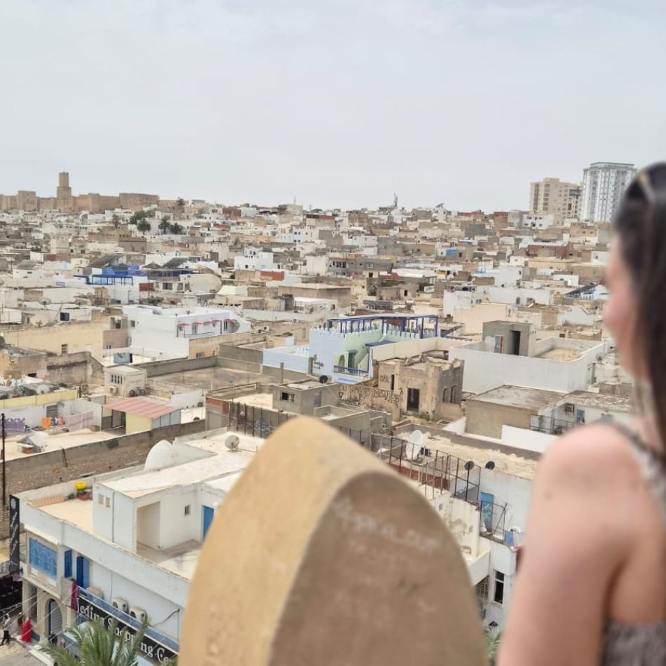 Ce nu îți spune nimeni despre vacanța în Tunisia. Cum m-a cucerit prin oamenii, culorile și atmosfera ei autentică