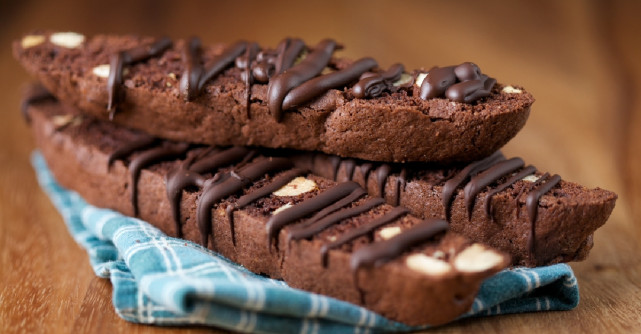 Biscotti cu ghimbir si ciocolata, gustarea ideala pentru cafea pe timp de toamna