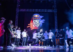 16 dintre cei mai buni dansatori romani se dueleaza pentru un loc în Finala Mondiala din Africa de Sud