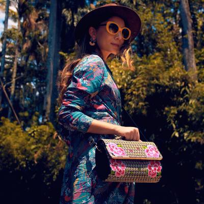 Rochii de vară cu imprimeu vegetal tropical sau exotic luxuriant: modele COOL pentru o vară HOT!