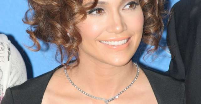 Video: Jennifer Lopez, in lenjerie intima la 43 de ani