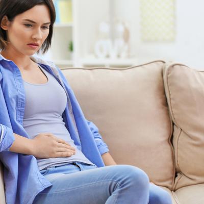 Crampele abdominale din diaree sau indigestie: de ce apar și care sunt pașii pentru a scăpa de ele