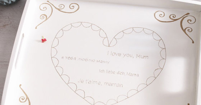 Pas cu pas: De Ziua Femeii, surprindeti persoana draga cu o tava handmade