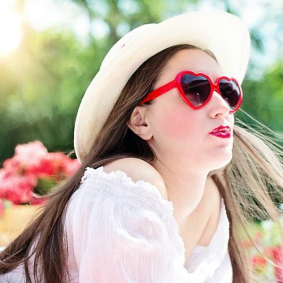 7 piese de vară personalizate - pentru că orice e mai cool cu un touch al tău!