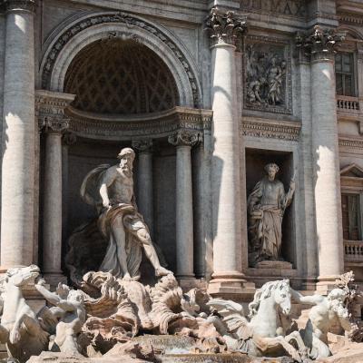 De ce să vizitezi Fontana di Trevi - Celebra fântână din Roma