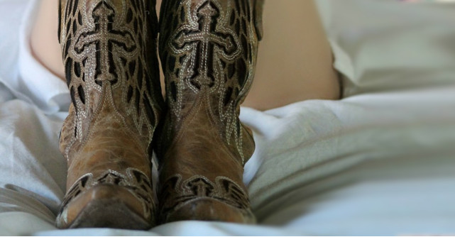 Ghete confortabile fara toc in tinute elegante