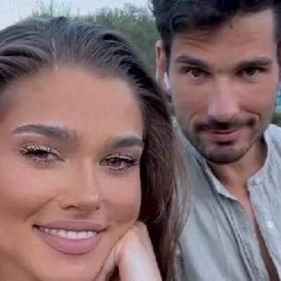 Imagini superbe de la nunta discretă a lui Theo Rose cu Anghel Damian: Un moment intim și foarte restrâns