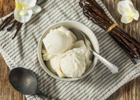 Rețetă înghețată de casă cu fructe - Delicioasă și ușor de preparat