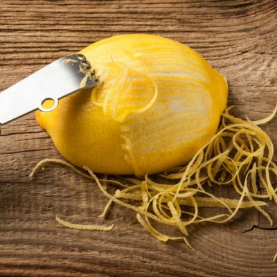8 utilizari neobisnuite ale cojilor de citrice. Incearca-le si tu!