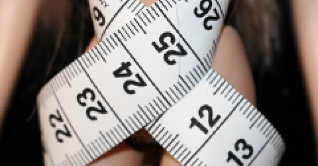 Parerea Andreei: Talia de viespe si barbatii bogati - optiunea naturii?