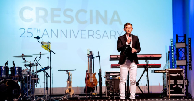 Crescina aniversează 25 de ani de inovație pentru creșterea părului