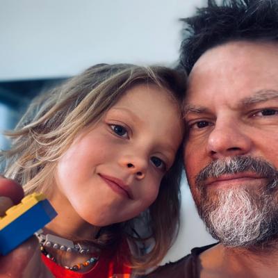 Florin Piersic Jr., apariție rară alături de fiul său. Sașa, la doar 10 ani, i-a uimit pe fani cu talentul său