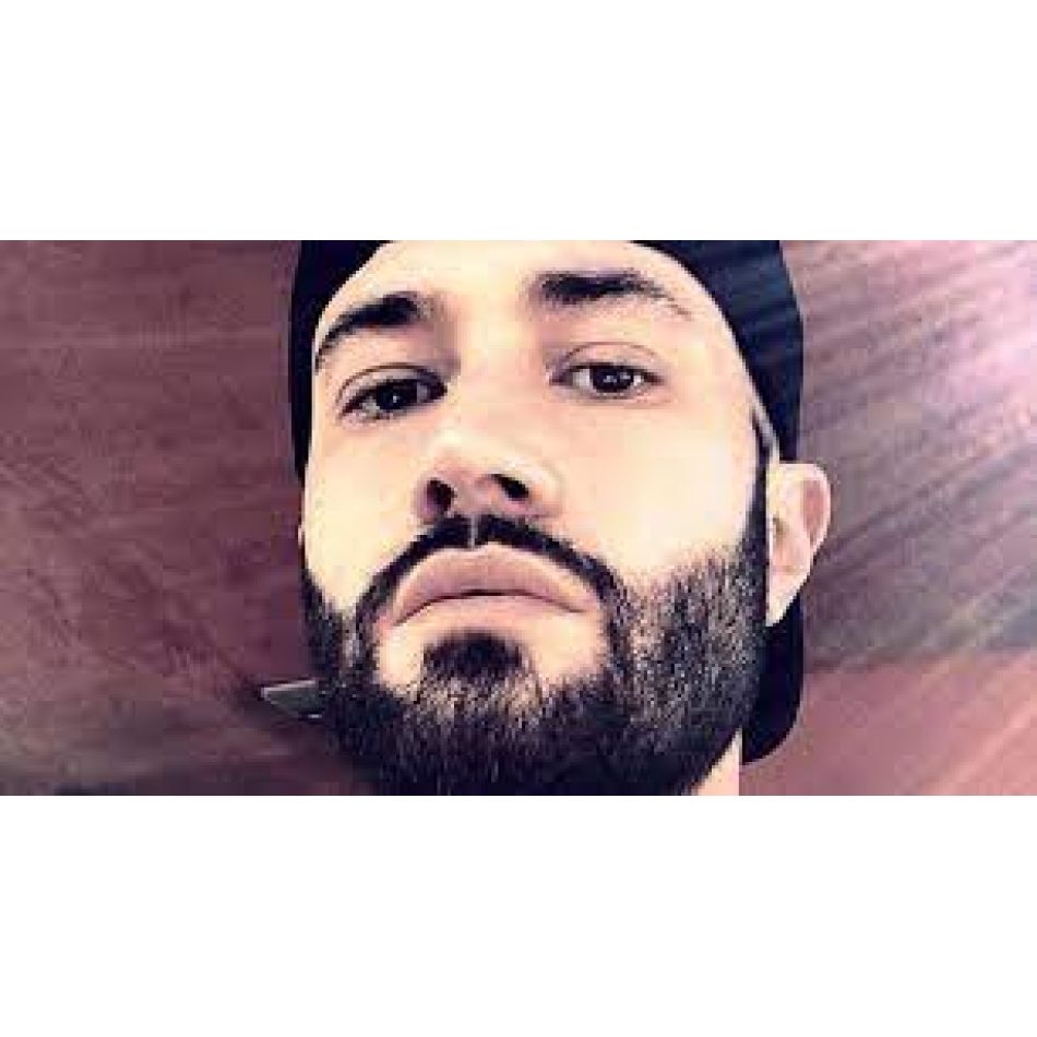 Cheloo l-ar fi luat la bătaie pe Mihai Bendeac, din cauza orientării sexuale. Motivul pentru care actorul a plecat de la IUmor