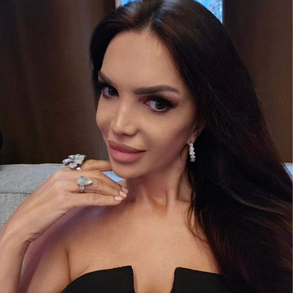 Cristina Spătar, probleme de sănătate din cauza lentilelor de contact! Vedeta a ajuns de urgență la doctor!