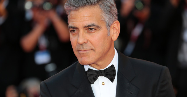 După ce a fost ironizat de Donald Trump ca și-a schimbat cetățenia, George Clooney a vorbit în franceză la Globurile de Aur 