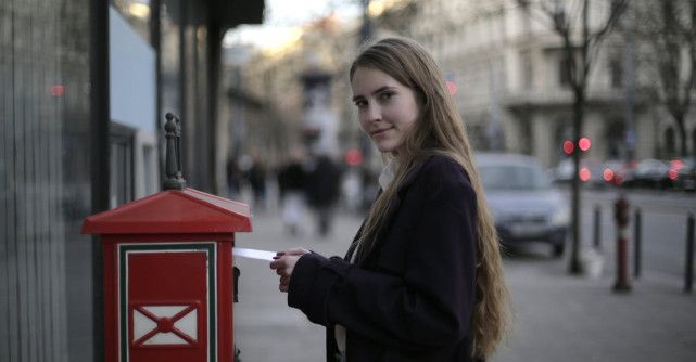 Scrisoare către bărbatul care m-a învățat cum e să fii iubită doar pe jumătate