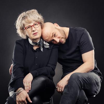 Mihai Bendeac și Emilia Bendeac lansează cartea autobiografică Jurnalul unui Burlac. Conversații cu mama