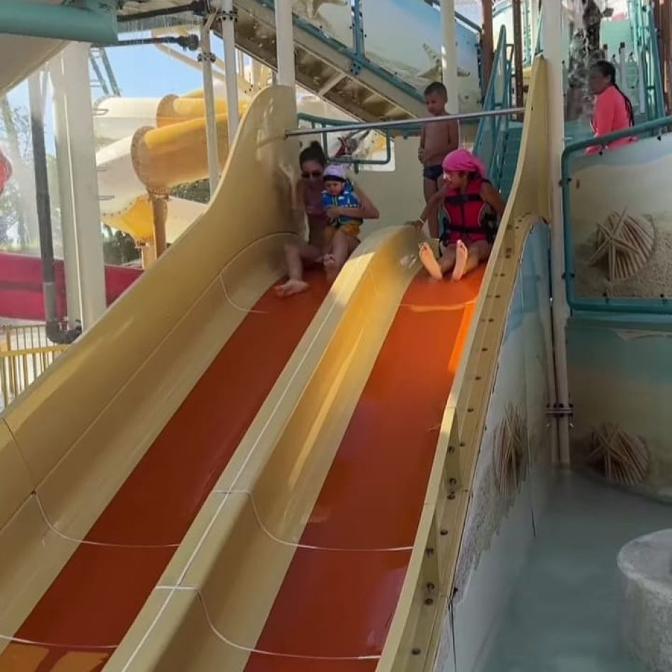 Pepe, imagini de poveste cu cei 3 copii ai săi! Artistul a plecat în vacanță în Turcia cu familia