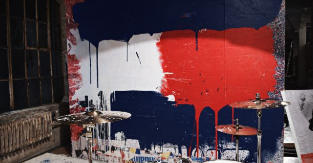 TOMMY HILFIGER PREZINTĂ TOMMY FACTORY: UN SPAȚIU CREATIV INSPIRAT DE WARHOL, DIN ACEASTĂ TOAMNĂ. Vezi LIVE eventul pe 11.09.2022