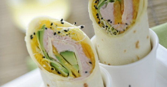 Tortilla cu ton RIO Mare, avocado si portocale