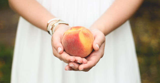 Piersicile - simbol al sperantei si longevitatii