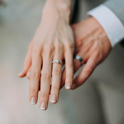 5 tendințe actuale în designul inelelor de logodnă