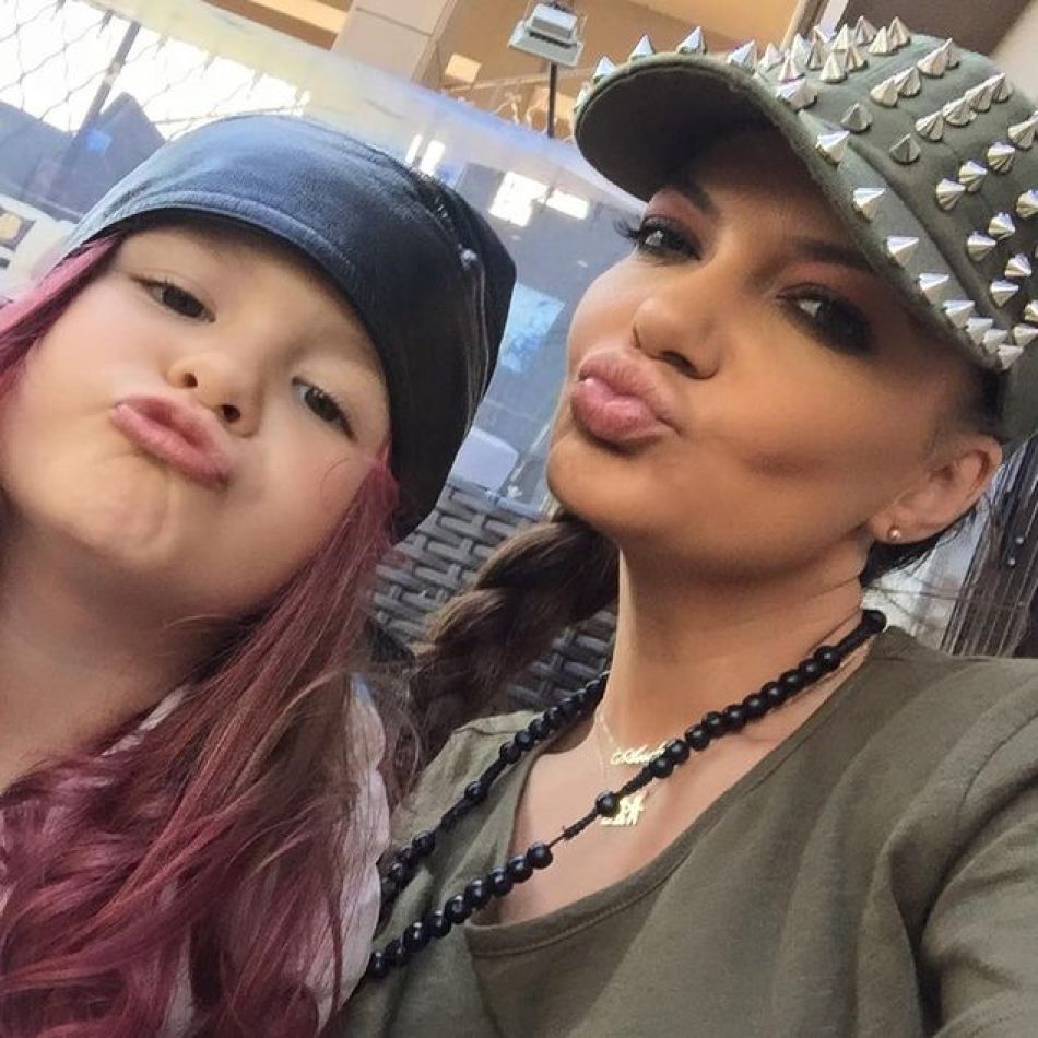 Fiica Andreei Antonescu a ales să locuiască cu tatăl ei, în America. Cât de greu îi este artistei fără Sienna aproape?